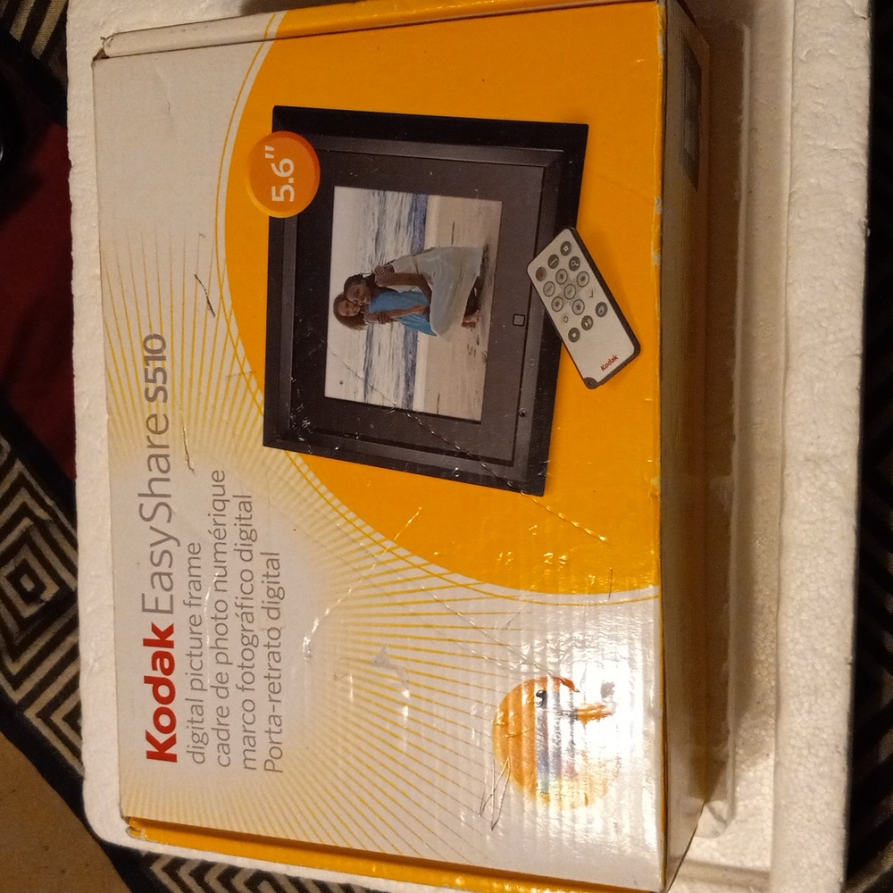 Kodak easy share S510 digital picture frame  5.6" brand new open box